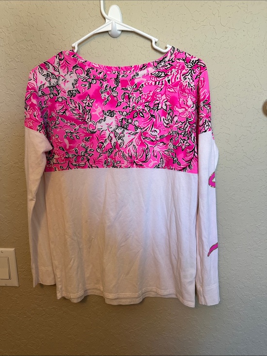 Lilly Pulitzer Tops - Lilly Pulitzer Pink Floral Yoke Long Sleeve Top Breast Cancer Awareness